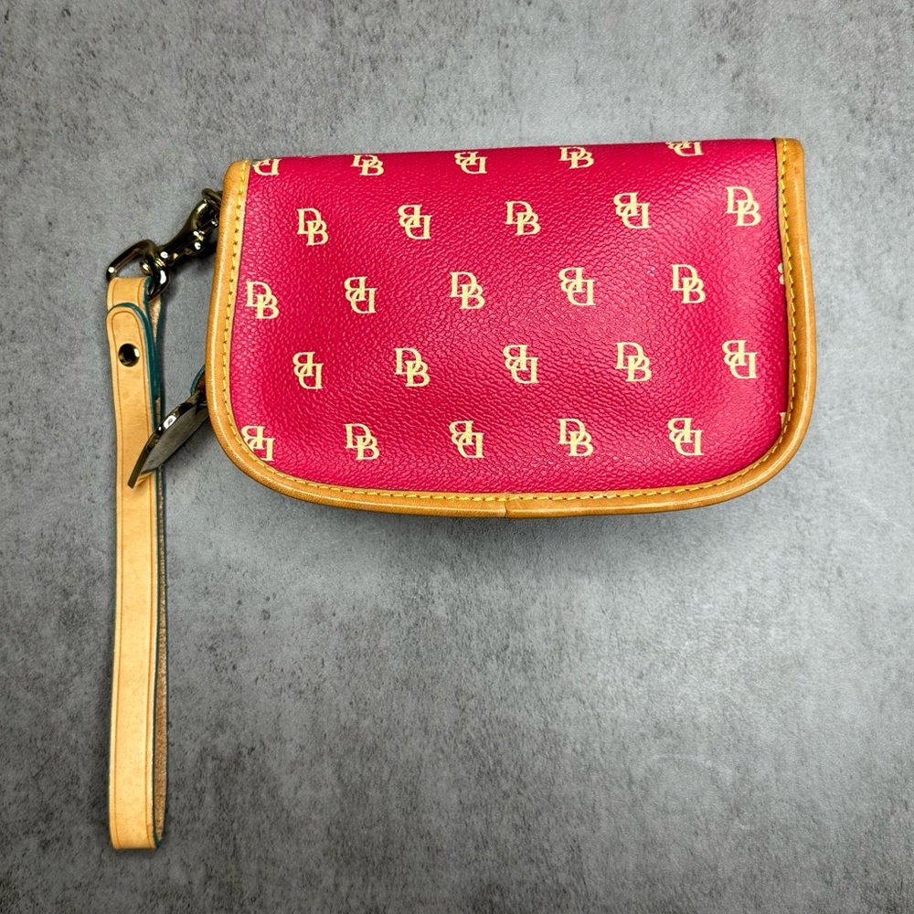 Y2K Dooney & Bourke Red Canvas Wristlet with Tan Leather Trim - Picture 2 of 10